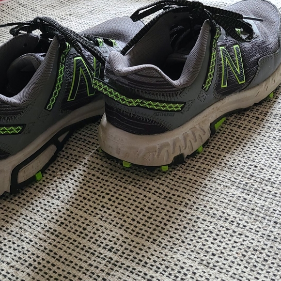 NEW BALANCE athletic shoes - Picture 2 of 4